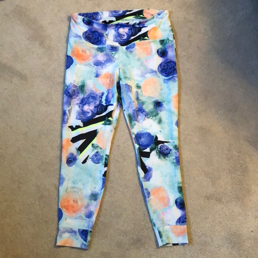 Reebok Lux Bold High Rise leggings - Size XL